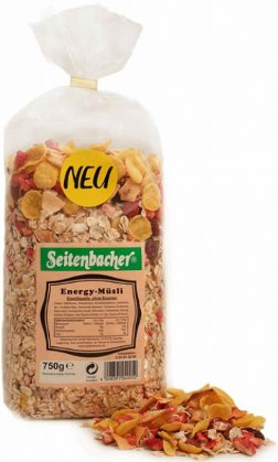 Seitenbacher muesli with pineapple, strawberries, and cranberries